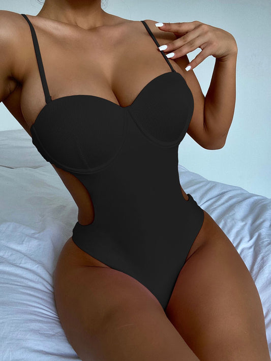 Cut out hips Swimsuit