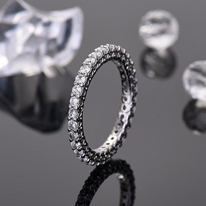 All 'round diamonds ring