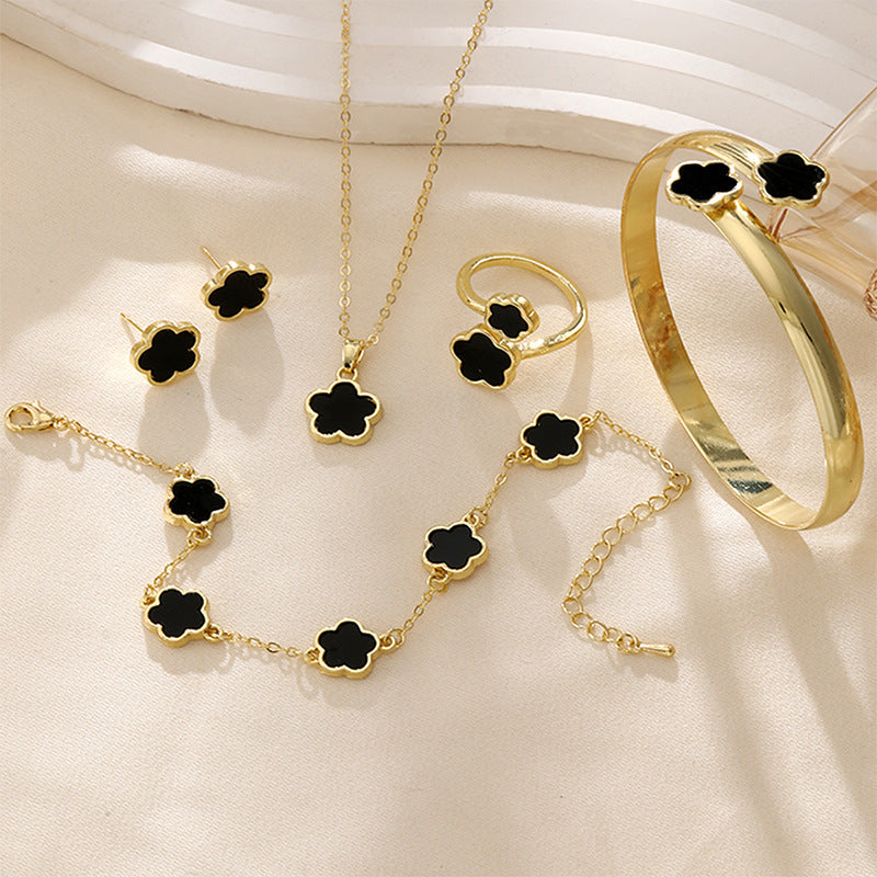 Four leaf clover set