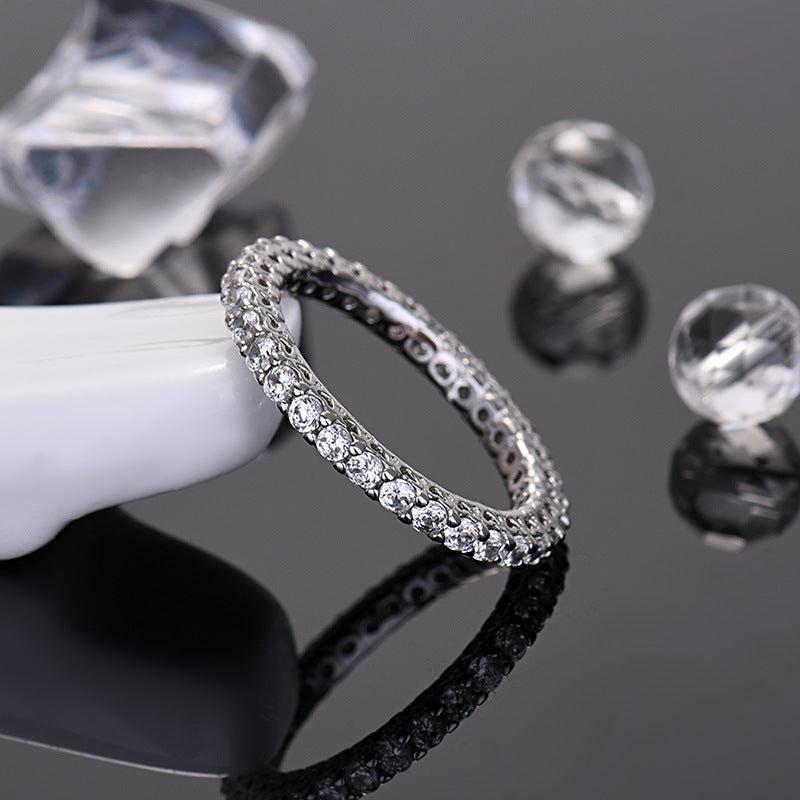 All 'round diamonds ring