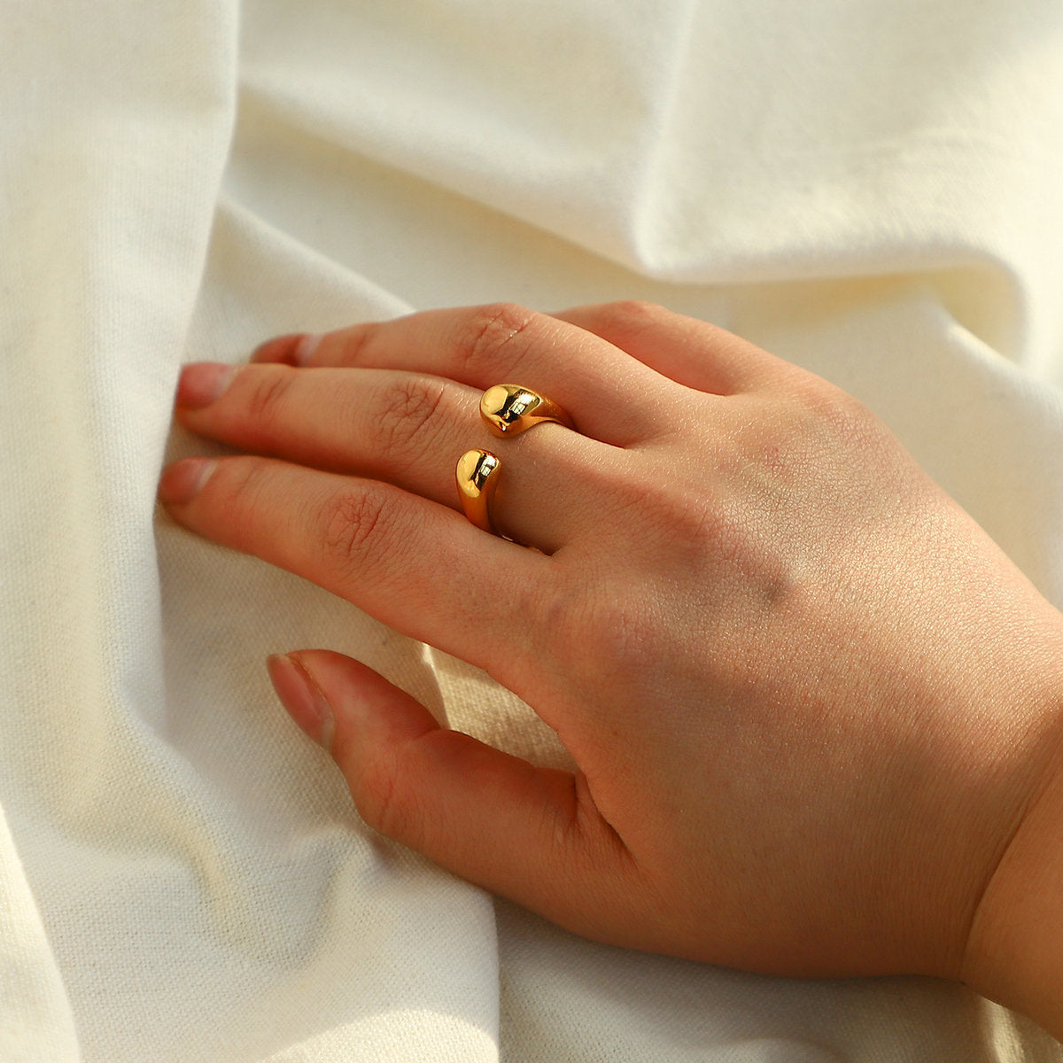 Short Stout Water Drop Adjustable Opening Ring