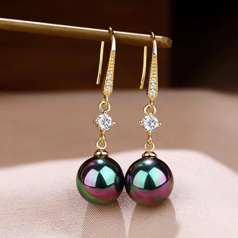 Pearl drop earrings