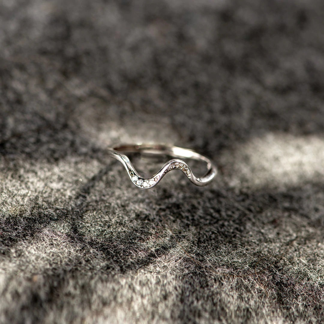 Simple Wave Ring